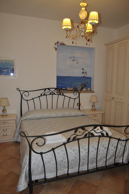 Viola Di Mare Rooms And Parking Termoli Cameră foto